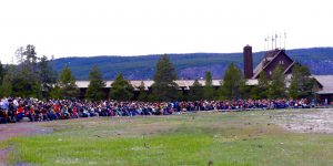 Old Faithful Lodge and the growing crowds pre-eruption